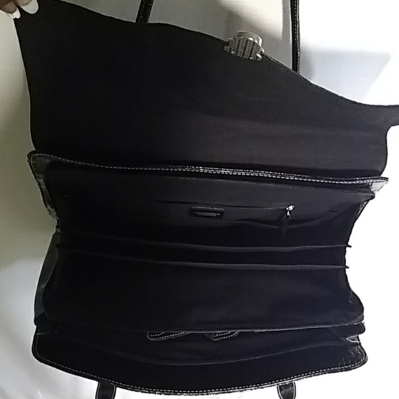 Liz Claiborne Black Purse - Picture 6 of 8